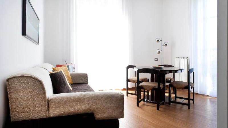 One-Bedroom Apartment image 4