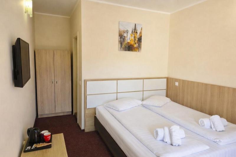 Long Street Hotel - image 7