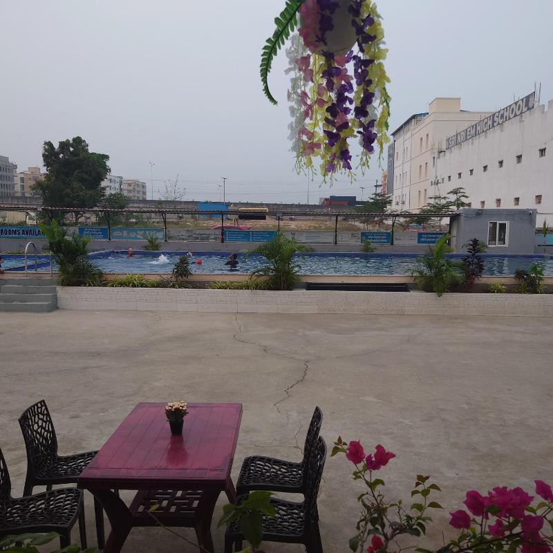 Himalaya Pool & Resort Hotel - image 5