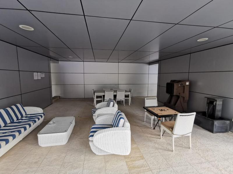 Spacious Master Bedroom with Balcony Horizon Tower Dubai Marina - image 6