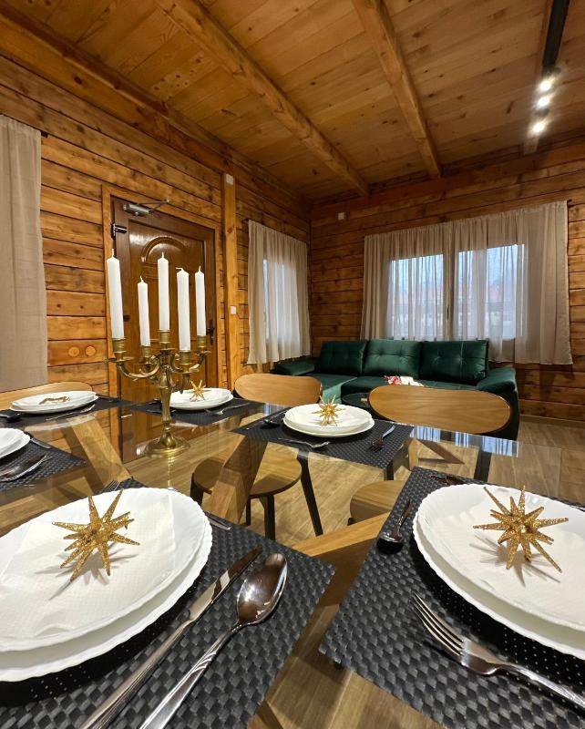 Green District - Riverside Luxury Lodge - image 4