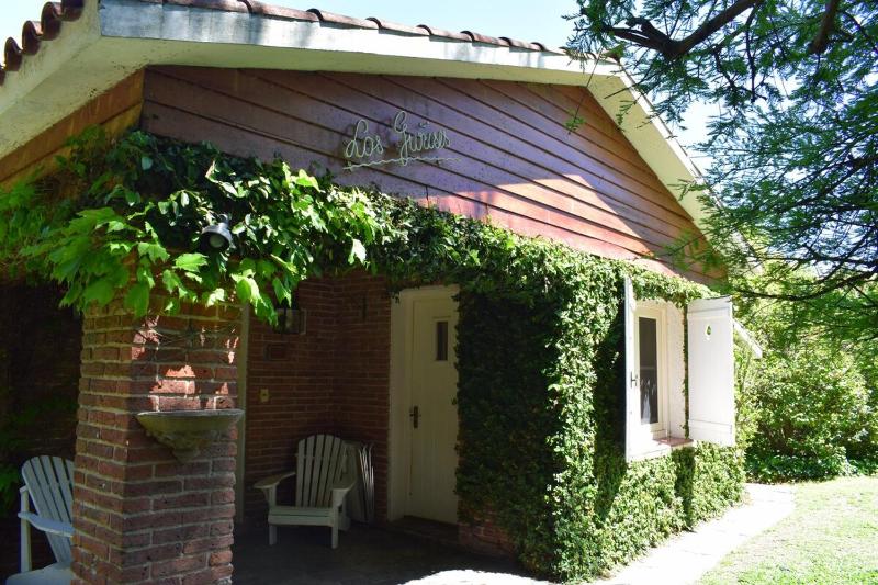 Family home in Las Delicias garden and barbecue - image 8