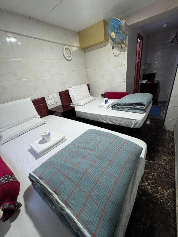 New Happy Land Guest House - image 10
