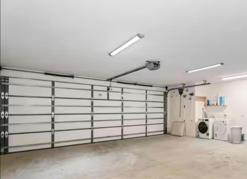Huge & Stylish on Shotover 4 Bedrooms - image 35