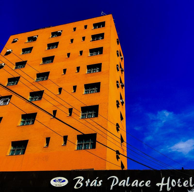 Bras Palace Hotel - image 11