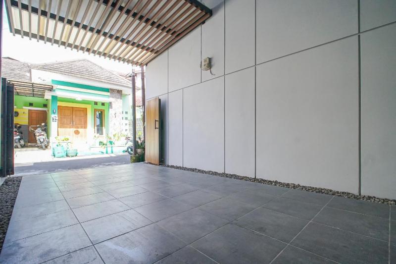 EE 19 Waluyo Syariah Homestay Jogja - image 2