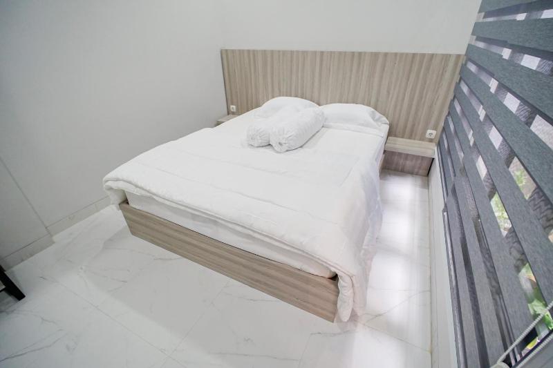 EE 19 Waluyo Syariah Homestay Jogja - image 12