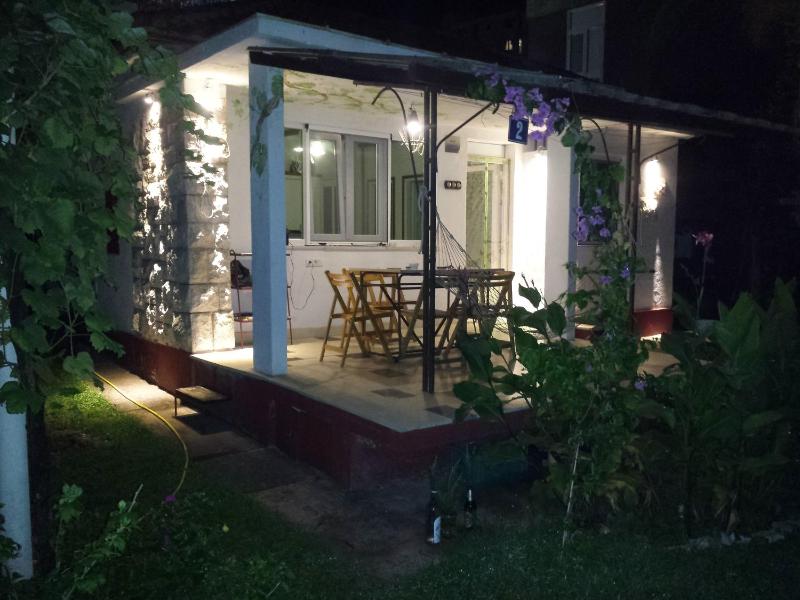 Vintage Summer House - image 6