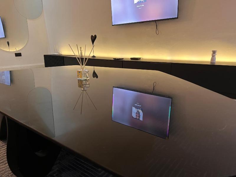 SKYKLASS Luxury home serviced apartment 24hrs Light smart tv smart home and water heater - image 15