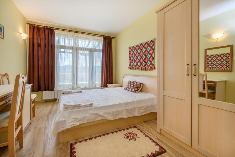 Deluxe King Suite image 1