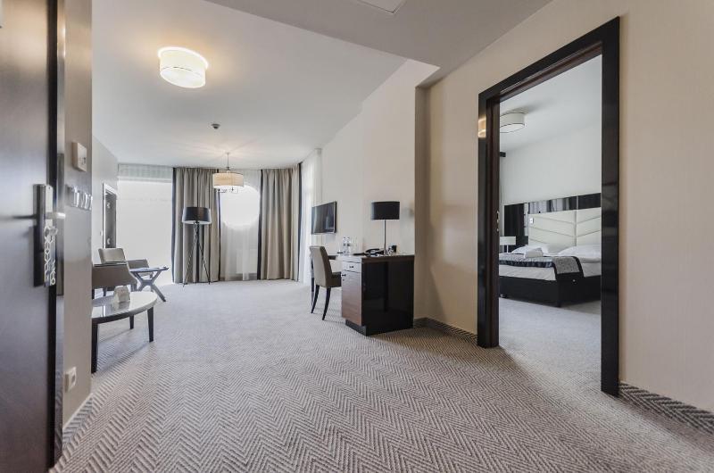 Superior Quadruple Room image 4