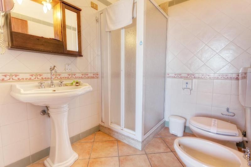 Double or Twin Room with Sea View image 4