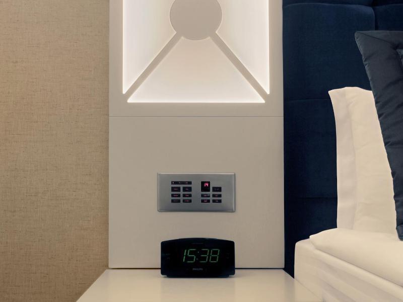 Executive Room image 3