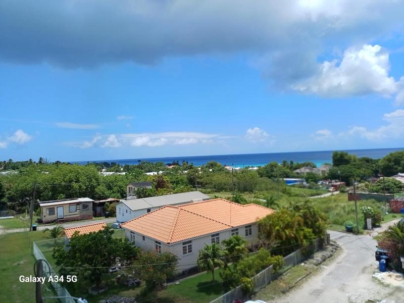 Modern studio apartment near beach - image 10