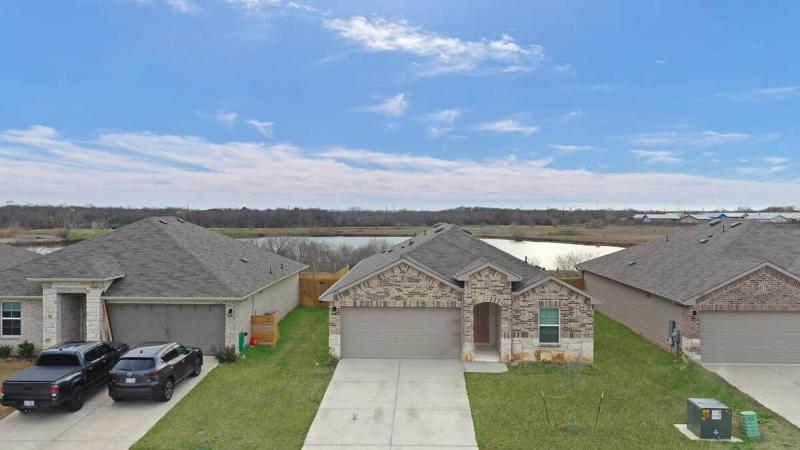 Marbella Lane - Amazing 4BR Lakeview Home - image 26