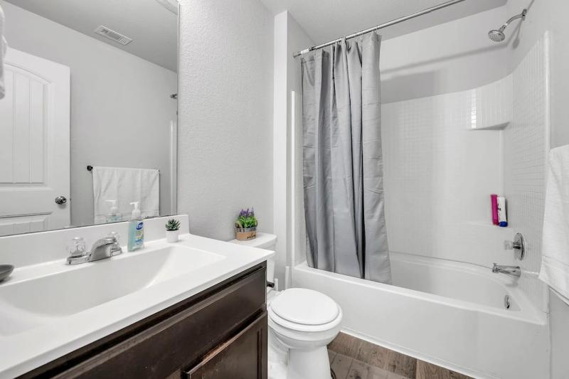 Marbella Lane - Polished 3BR Home in Austin TX - image 26