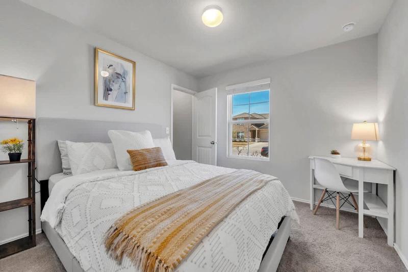 Marbella Lane - 3BR Pristine Home in Austin TX - image 8
