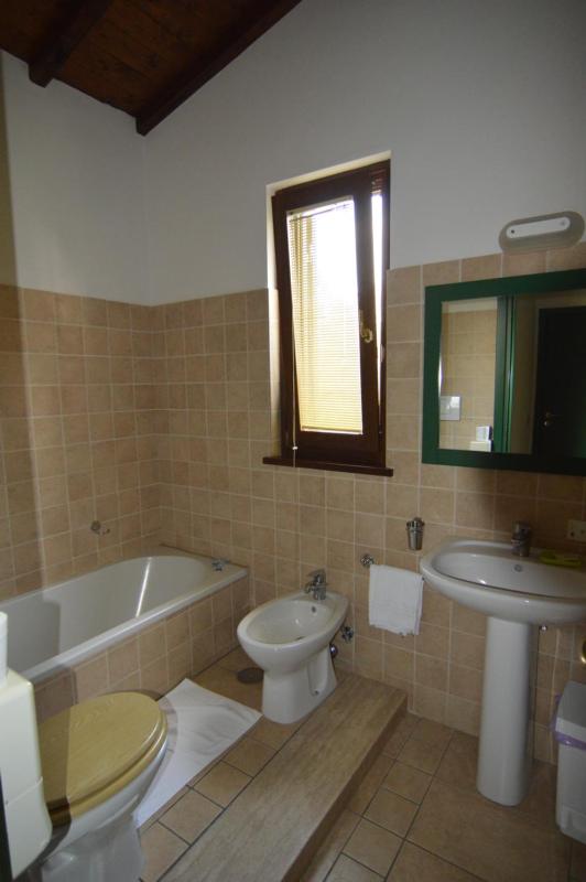 Deluxe Room (2 Adults + 1 Child) image 2