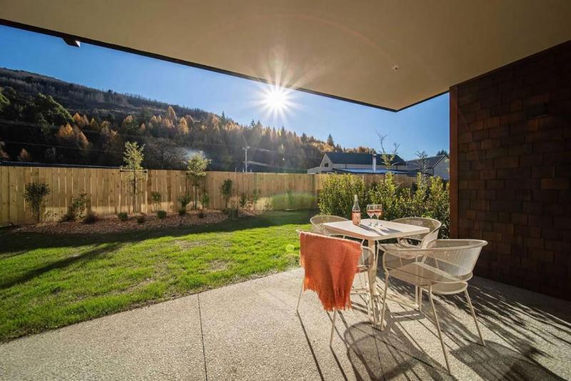 Mara Apartment at the base of Coronet Peak - image 13