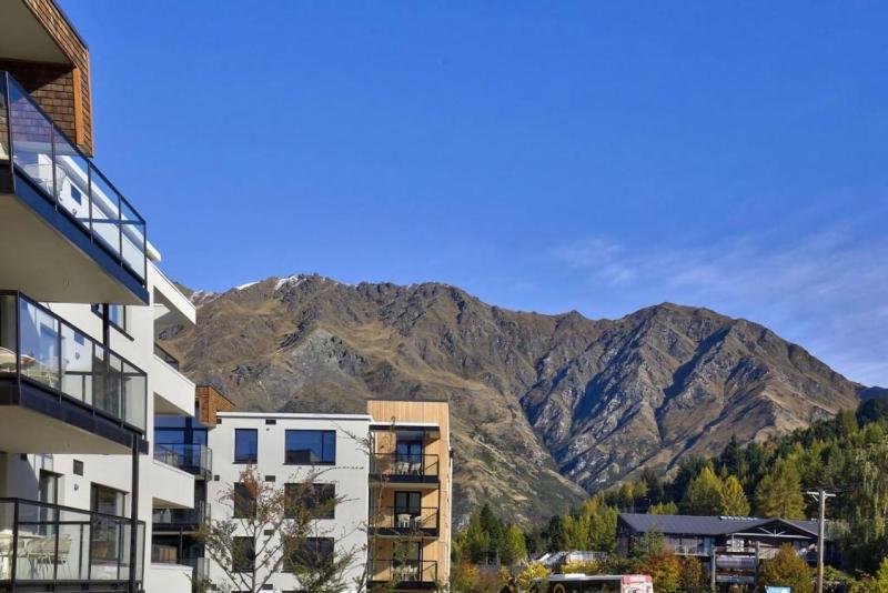 Mara Apartment at the base of Coronet Peak - image 14