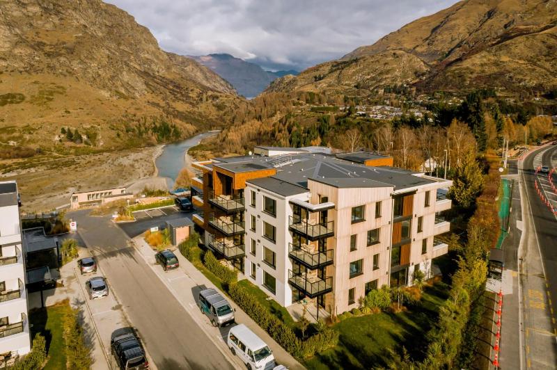 Residence Du Parc - Apt 6b at the base of Coronet Peak - image 3