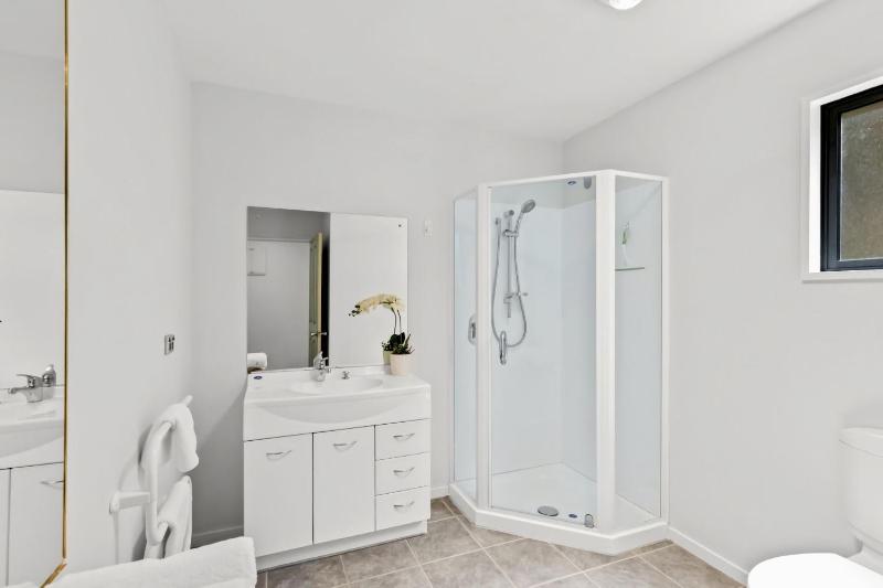 Wonderful On Woodlands - Family friendly home - image 15