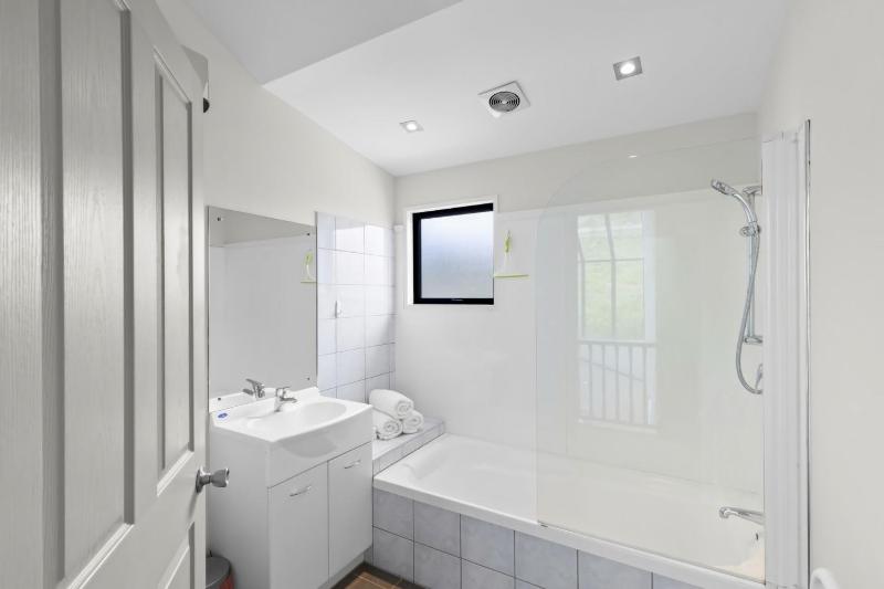 Wonderful On Woodlands - Family friendly home - image 11