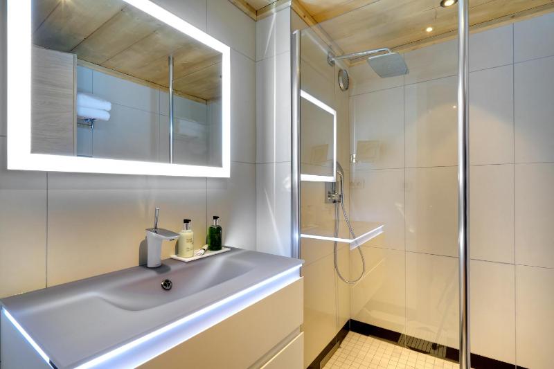 Junior Suite with Balcony image 2