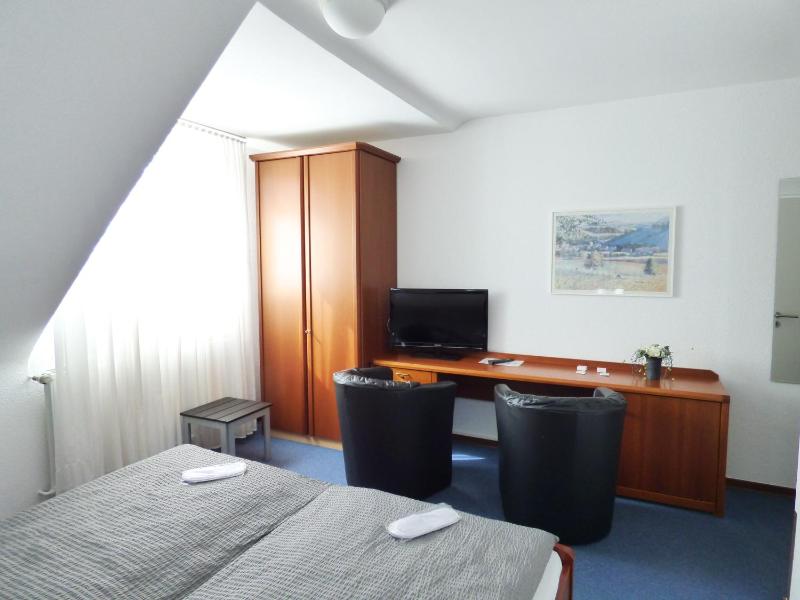 Double Room image 4