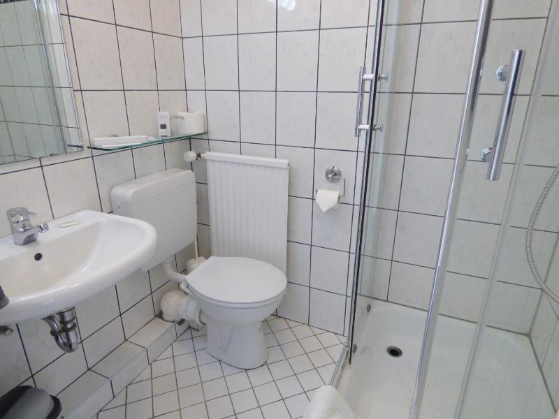 Classic Single Room image 3