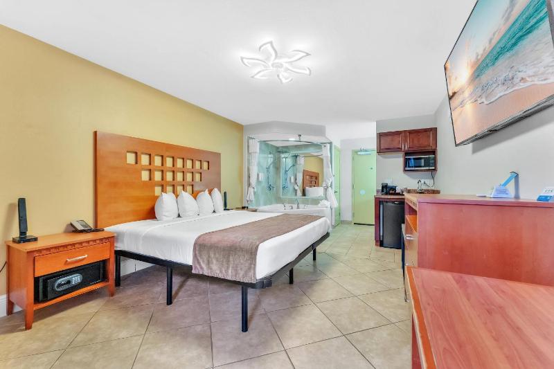 Rodeway Inn & Suites Fort Lauderdale Airport & Cruise Port - image 40