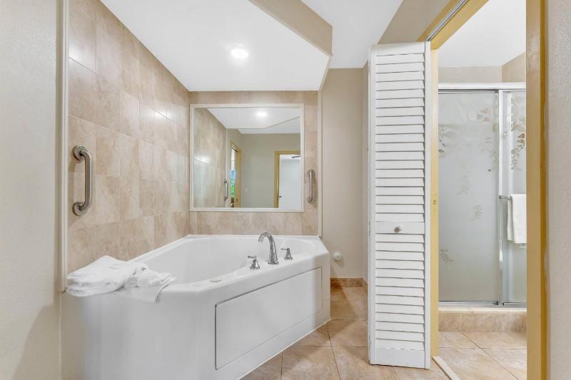 Rodeway Inn & Suites Fort Lauderdale Airport & Cruise Port - image 24