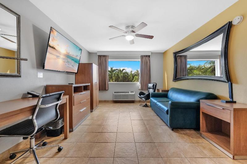 Rodeway Inn & Suites Fort Lauderdale Airport & Cruise Port - image 44