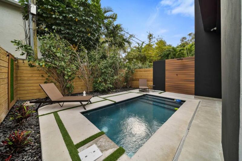 Luxury 3 4 Home in Las Olas with Pool and Hot Tub Near the Beach - image 41