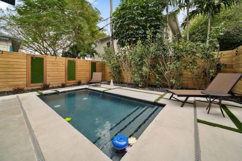 Luxury 3 4 Home in Las Olas with Pool and Hot Tub Near the Beach - image 20