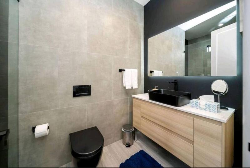 Luxury 3 4 Home in Las Olas with Pool and Hot Tub Near the Beach - image 12