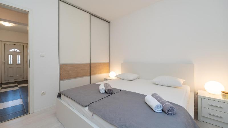 Villa S by Villas Guide - image 16