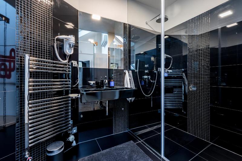 Prague Days - Three Bedroom Apartment with Terrace and AC - image 15