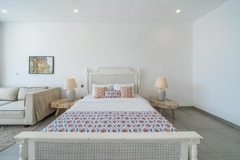Villa Athalla - Elegant 3BR Near Berawa Beach! - image 22