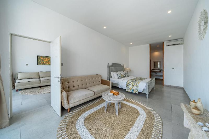 Villa Athalla - Elegant 3BR Near Berawa Beach! - image 24