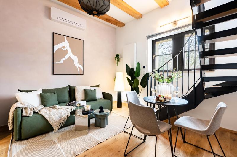 Prague Days - One Bedroom Apartment with Garage and Workspace - image 6