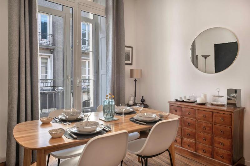Bright apartment in the heart of Nantes - image 6