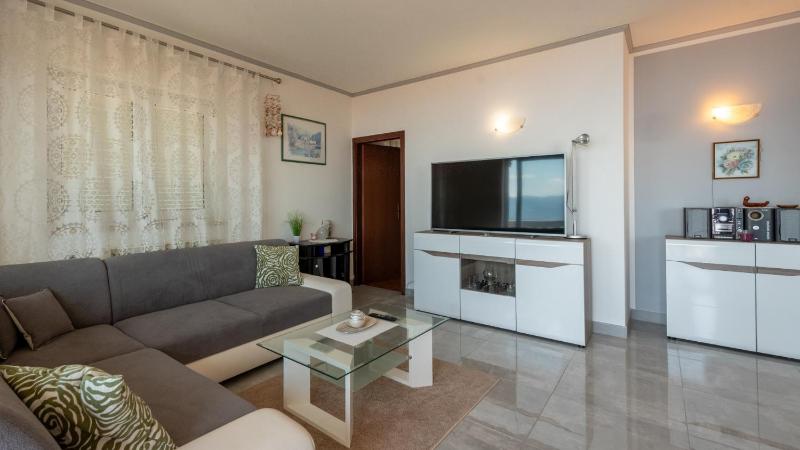 Apartman Max 2 by Villas Guide - image 11