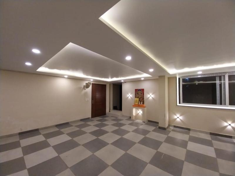 Stylish Luxury Apartment Modern & Prime Location - image 26