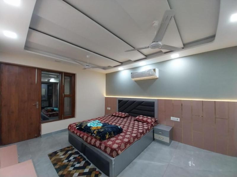 Stylish Luxury Apartment Modern & Prime Location - image 31
