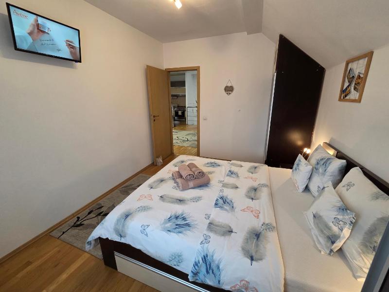 Smiley Apartment - image 17