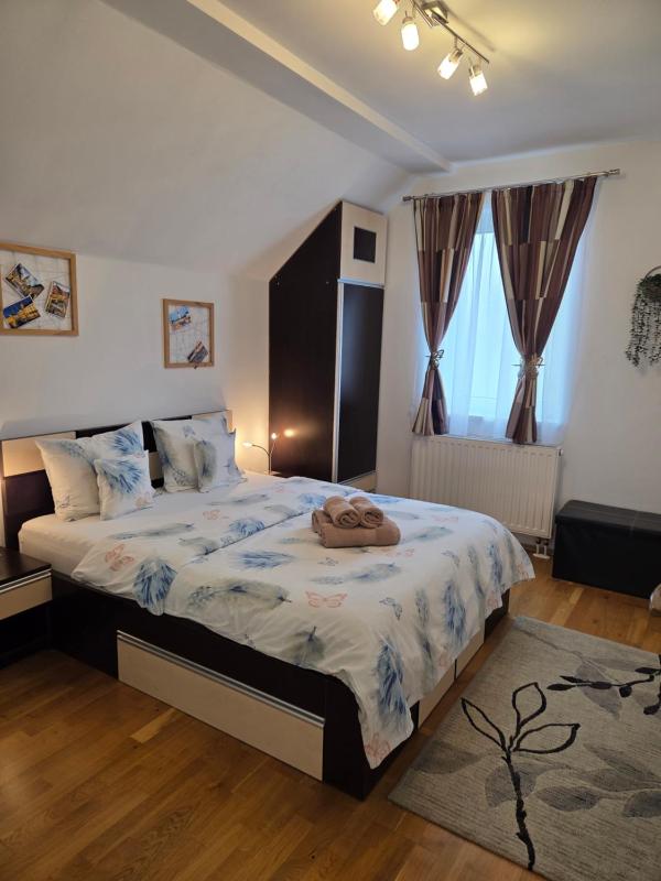 Smiley Apartment - image 36