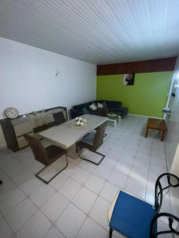 Appartement charmant à Le François 80 m² vue sur jardin - image 2