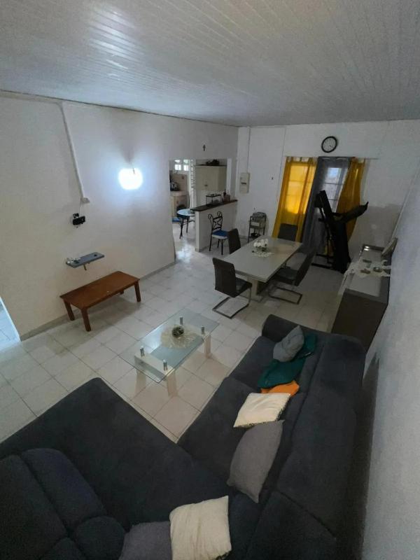 Appartement charmant à Le François 80 m² vue sur jardin - image 6