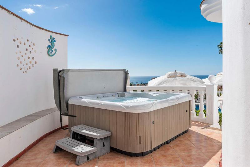 Sea View Villa of Angels 8BR Luxury Estate with Pool Jacuzzi & Terraces Ref 20 - image 27